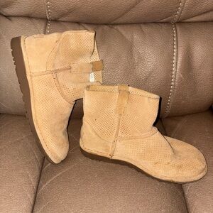 UGG Classic Tan Suede Boots